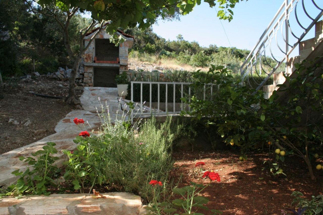 Apartments By The Sea Cove Zarace - Gdinj, Hvar - 4598 Exterior foto