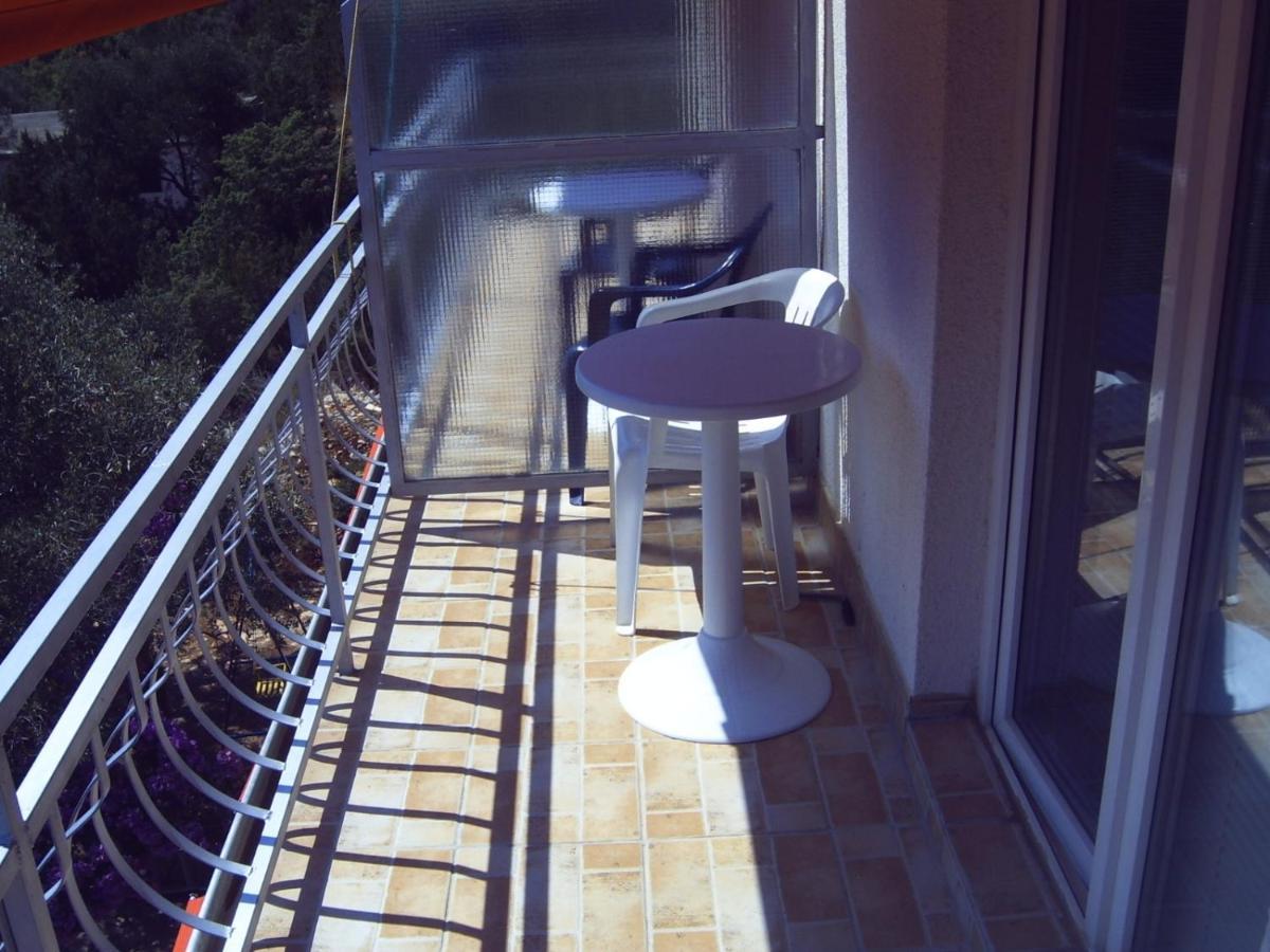 Apartments By The Sea Cove Zarace - Gdinj, Hvar - 4598 Exterior foto